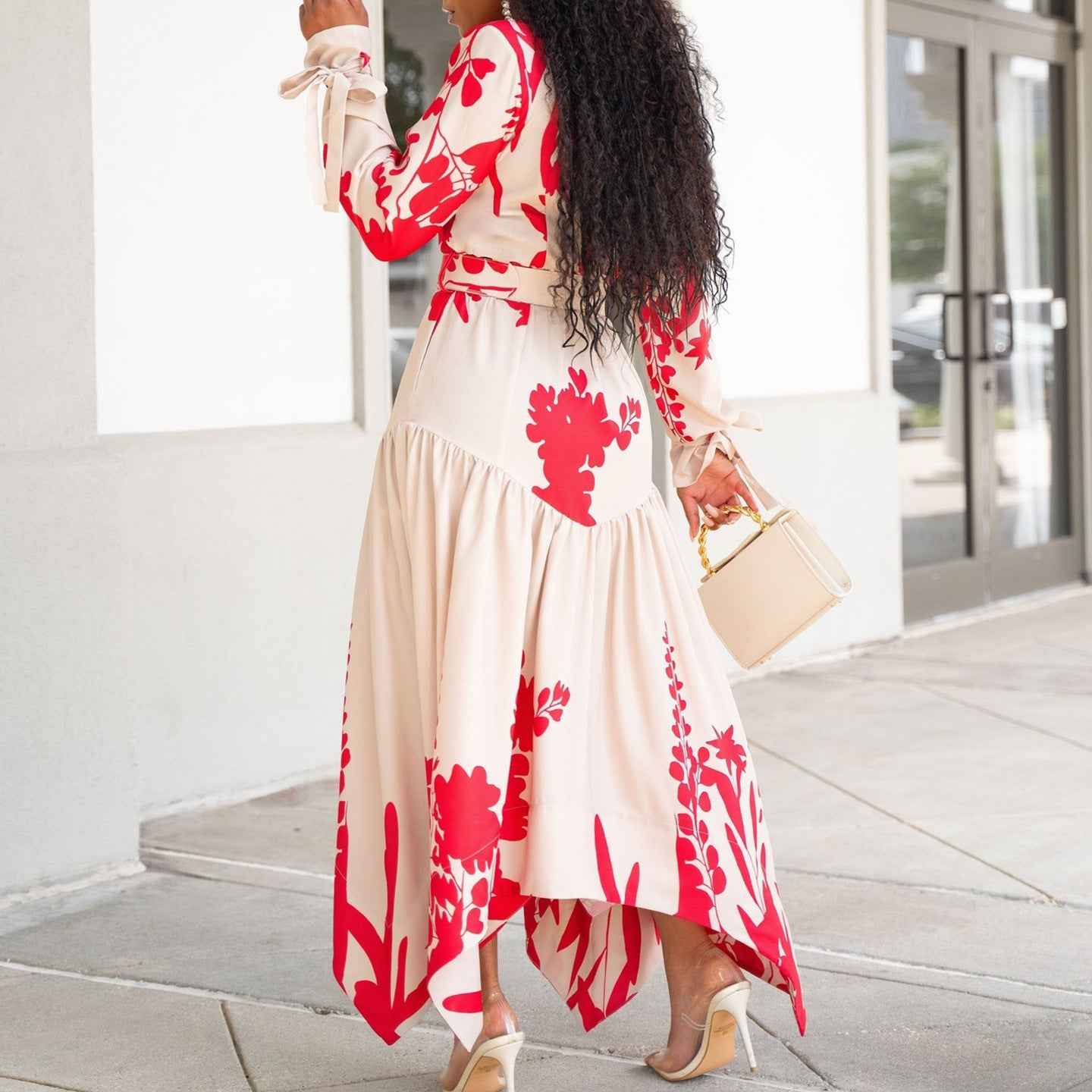 Langarm Druck Kragen unregelmäßiges lockeres Kleid für einen lässigen Stil