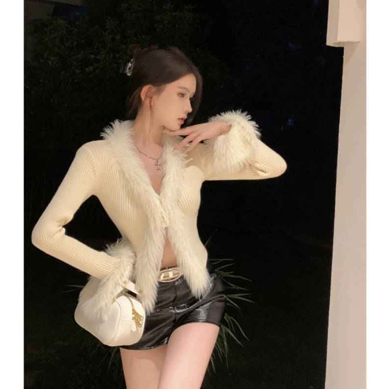 Pure Desire V-neck Stitching Bell Sleeve Slim Slimming And Simple Sweater