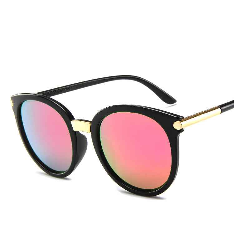 Bunte Retro-Sonnenbrille für eine farbenfrohe Persönlichkeit