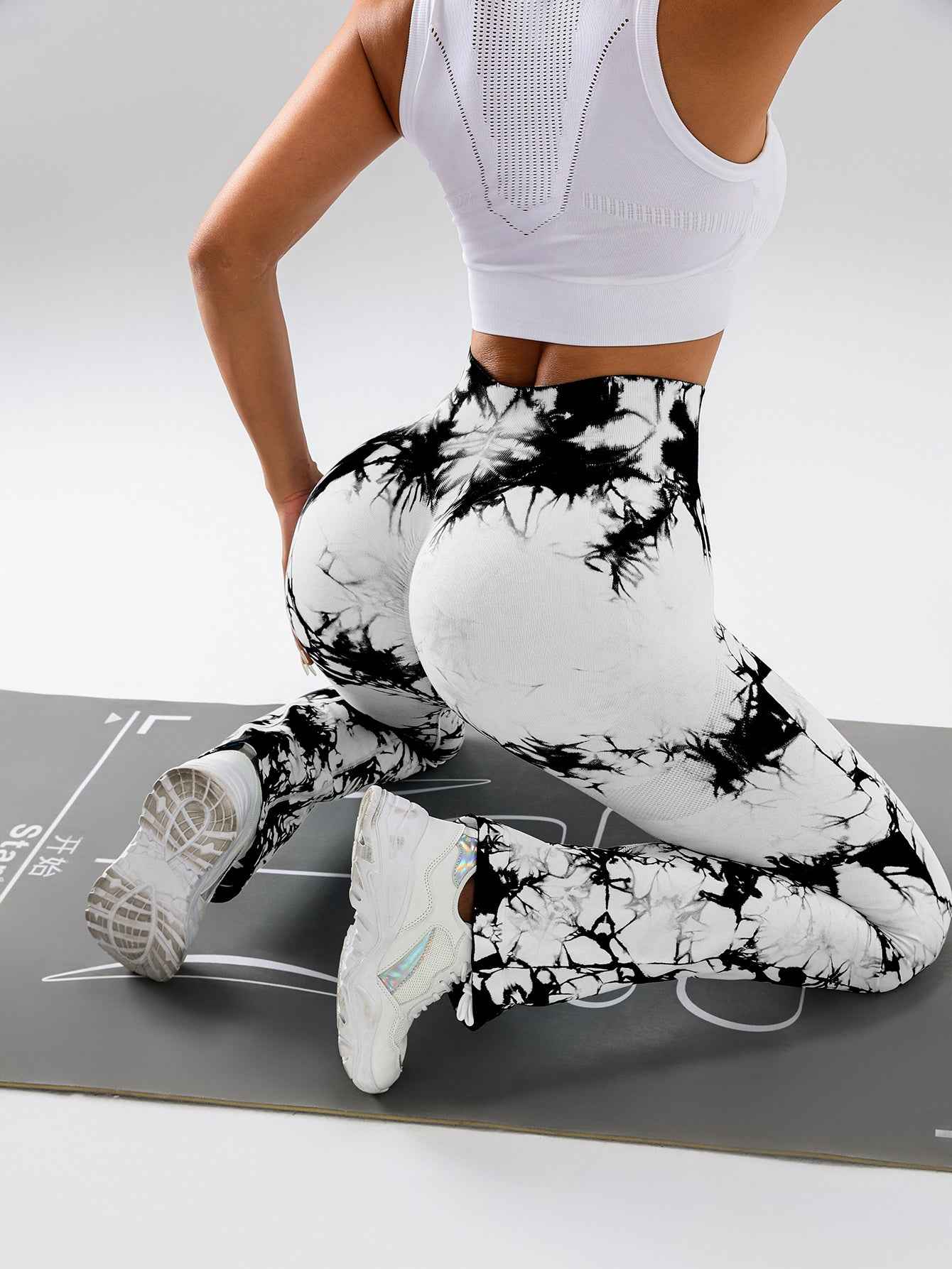Hochtaillierte Yogahose mit Bauchkontrolle für Frauen – Tie-Dye Stretch Slimming Bootcut Fitness- und Sportleggings