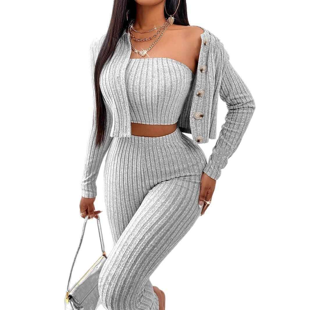 Dreiteiliges Damenmode-Set mit Cardigan und Top für stilvolle Outfits