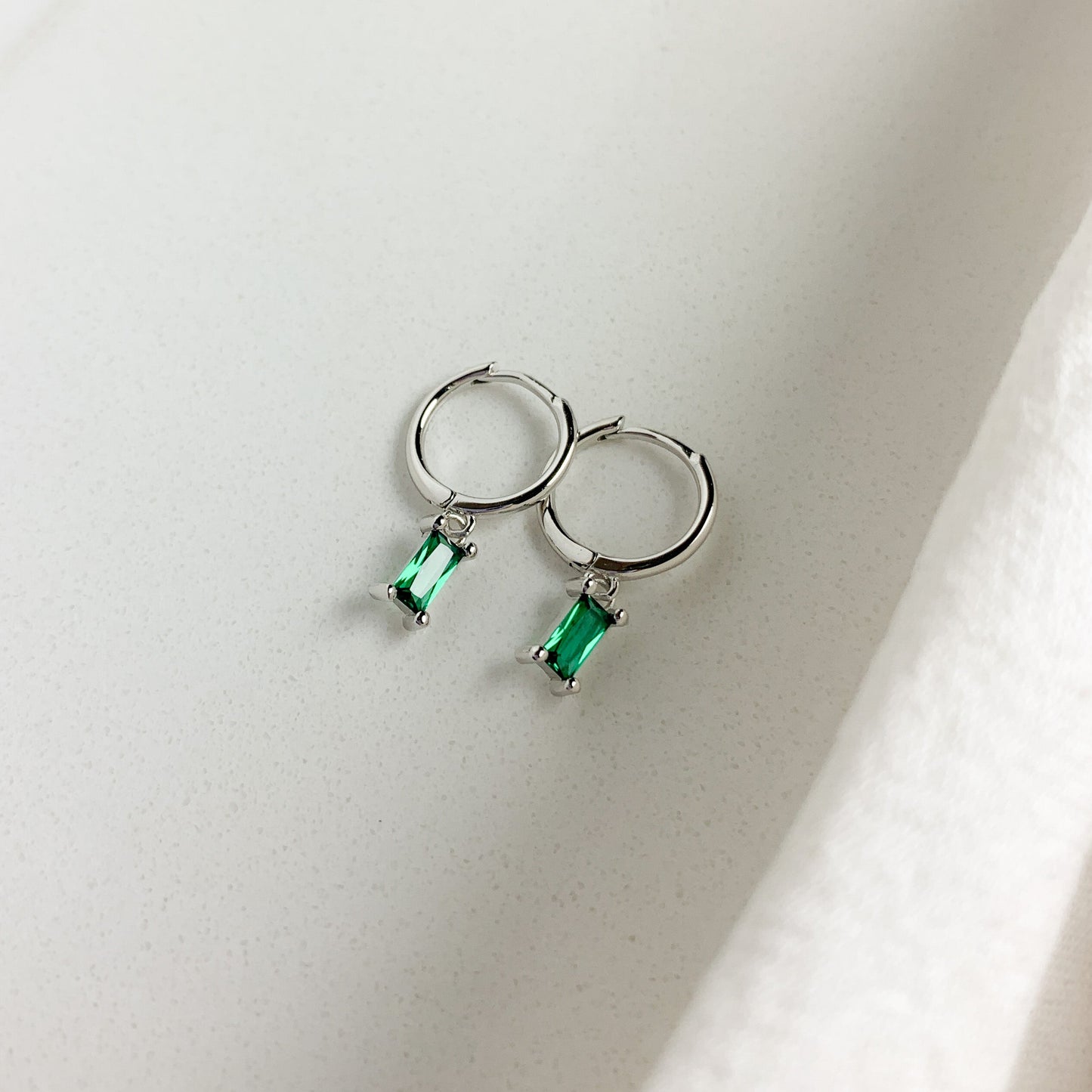 BURCU HOOPS 1,1CM - MULTIPLE COLORS