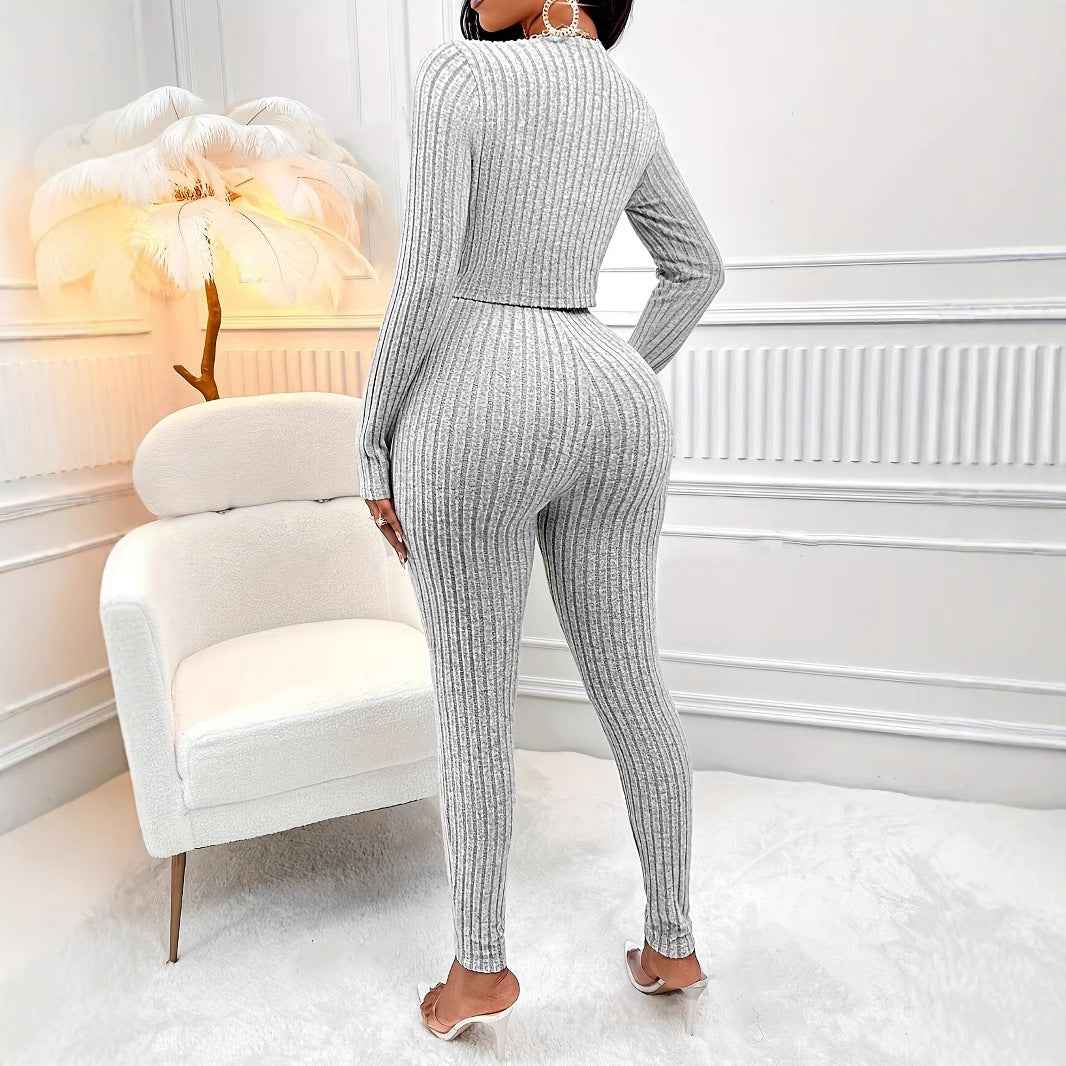 Dreiteiliges Damenmode-Set mit Cardigan und Top für stilvolle Outfits